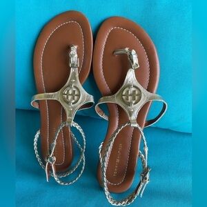 Women’s Tommy Hilfiger strappy sandals size 9.5